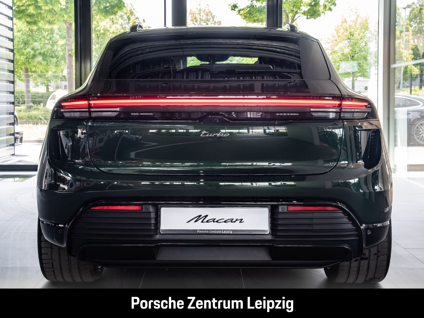 Porsche Macan Turbo Burmester InnoDrive AR-HeadUp