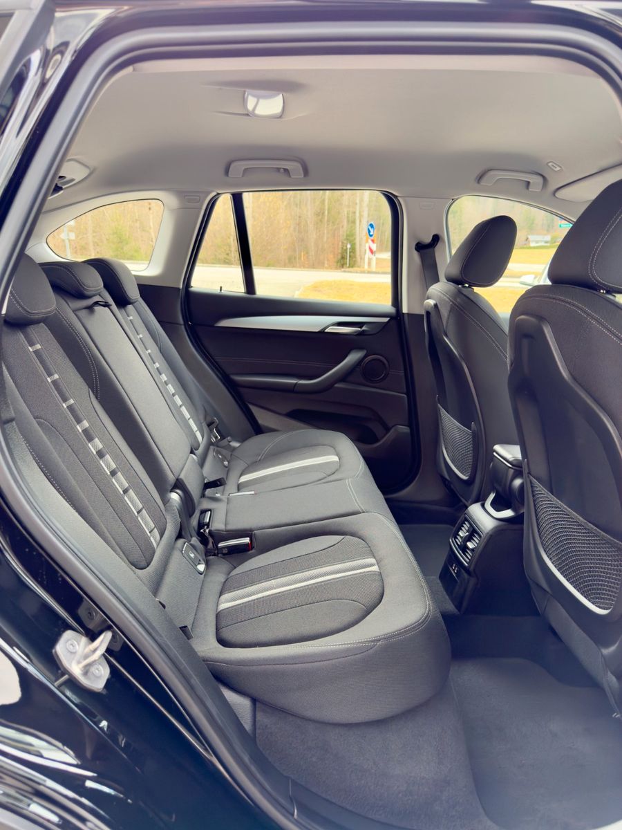 BMW X1 xDrive25e Business - Samsaru's Car Outlet