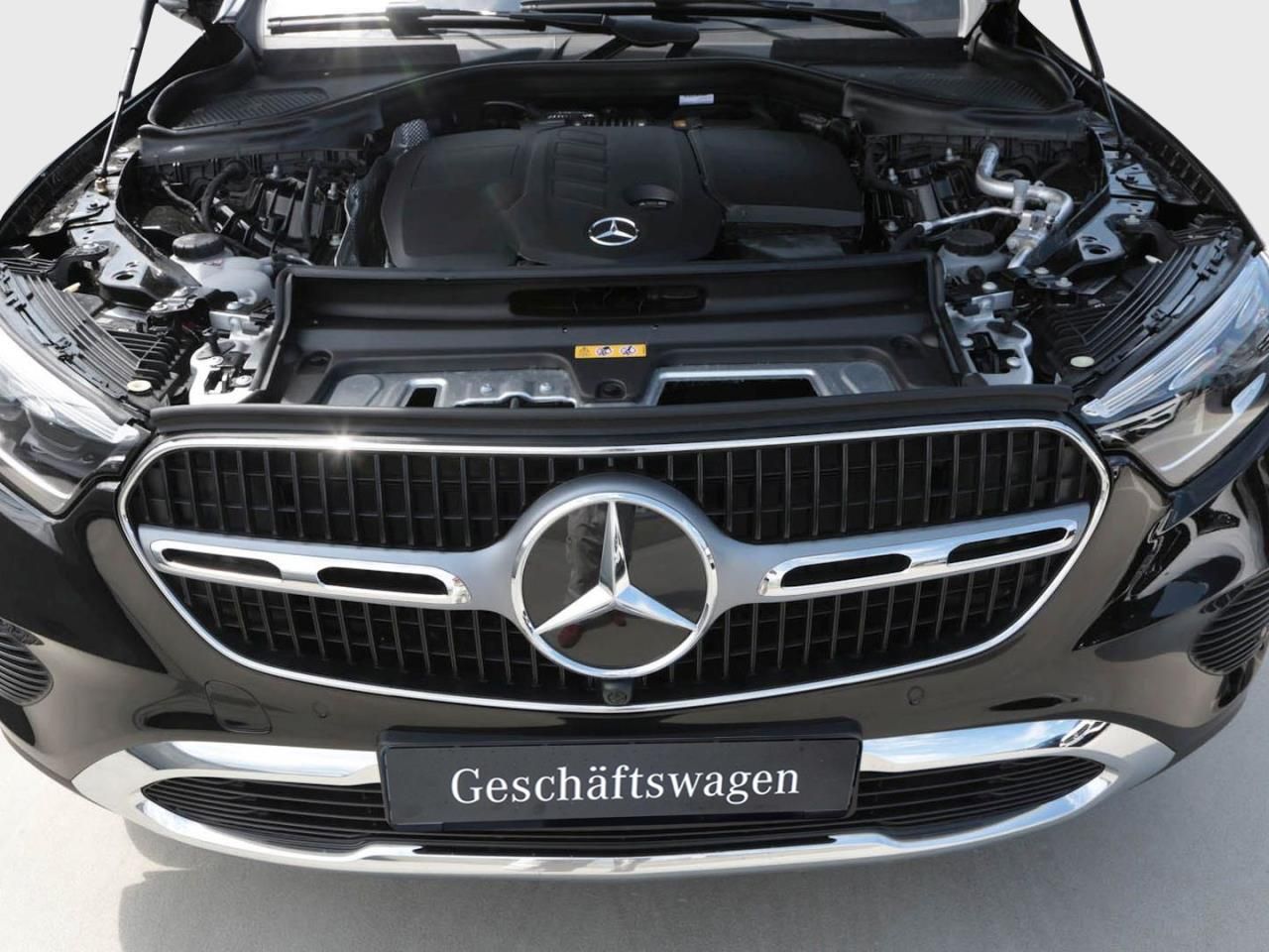 Mercedes-Benz GLC 200 d 4MATIC Avantgarde - Samsaru's Car Outlet
