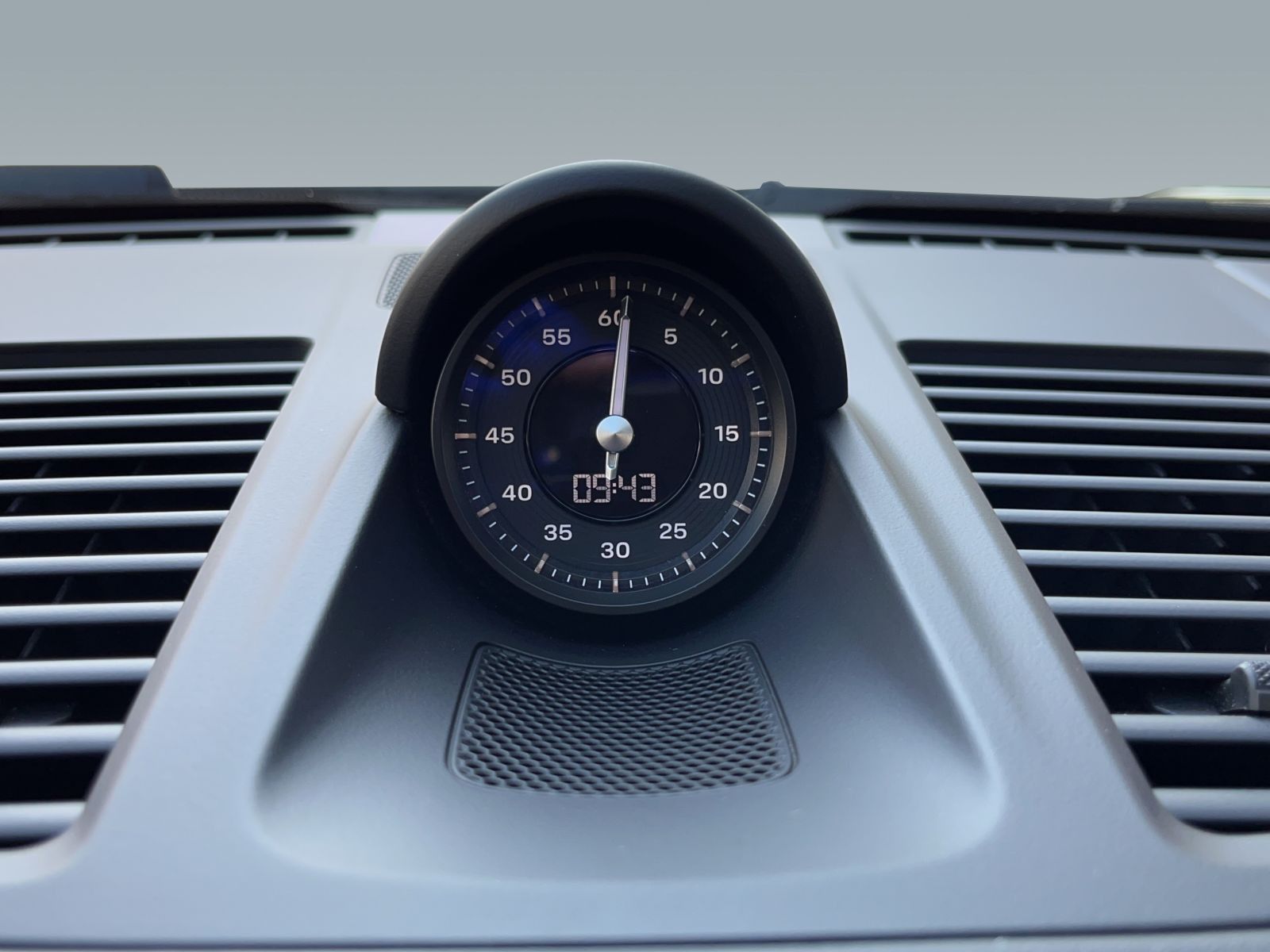 Porsche 992 (911) Carrera 4 GTS Cabriolet - BOSE - ParkA