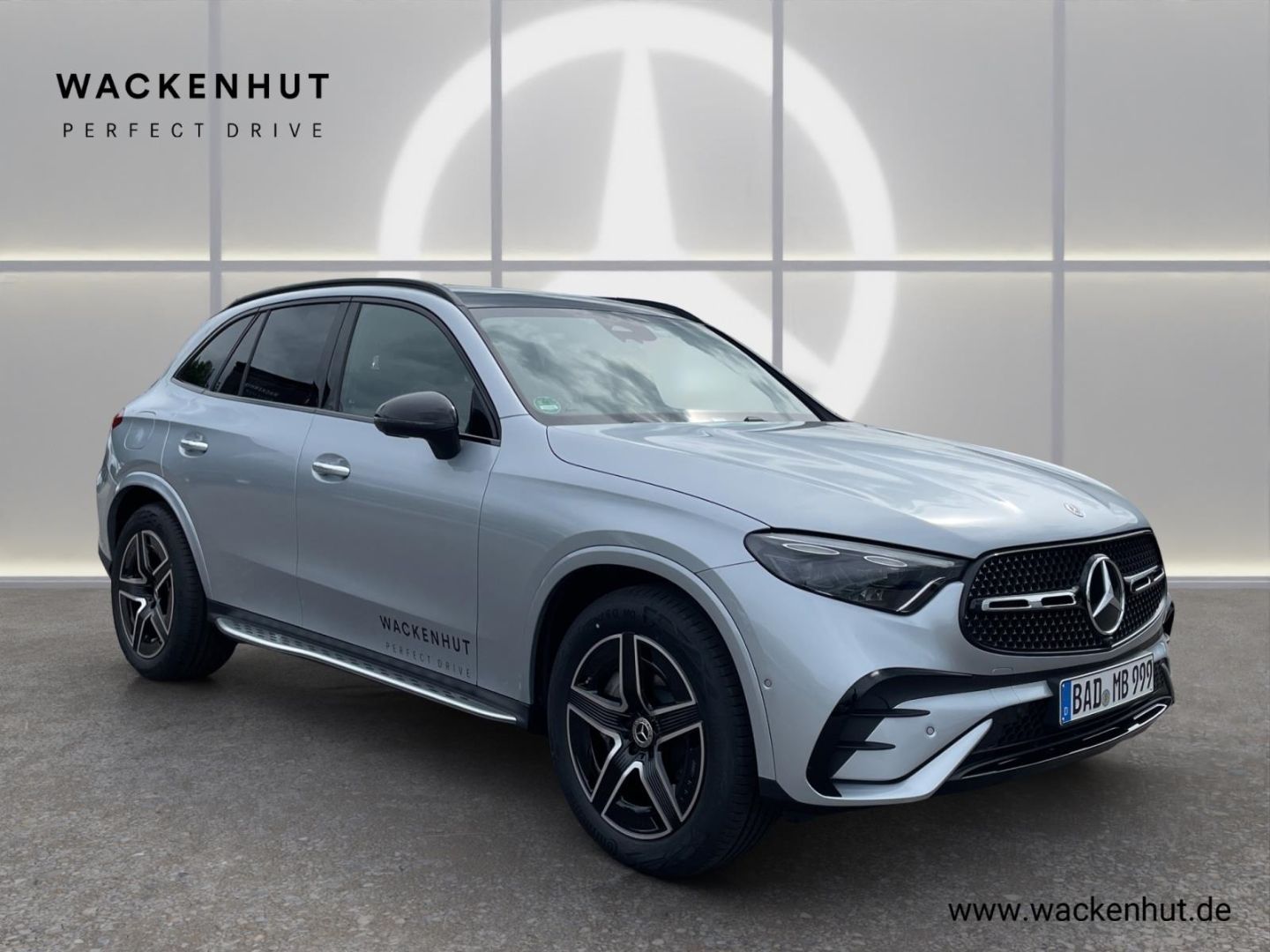 Mercedes-Benz GLC 220 d AMG NIGHT PANO AHK DISTR DIGITAL TRITT
