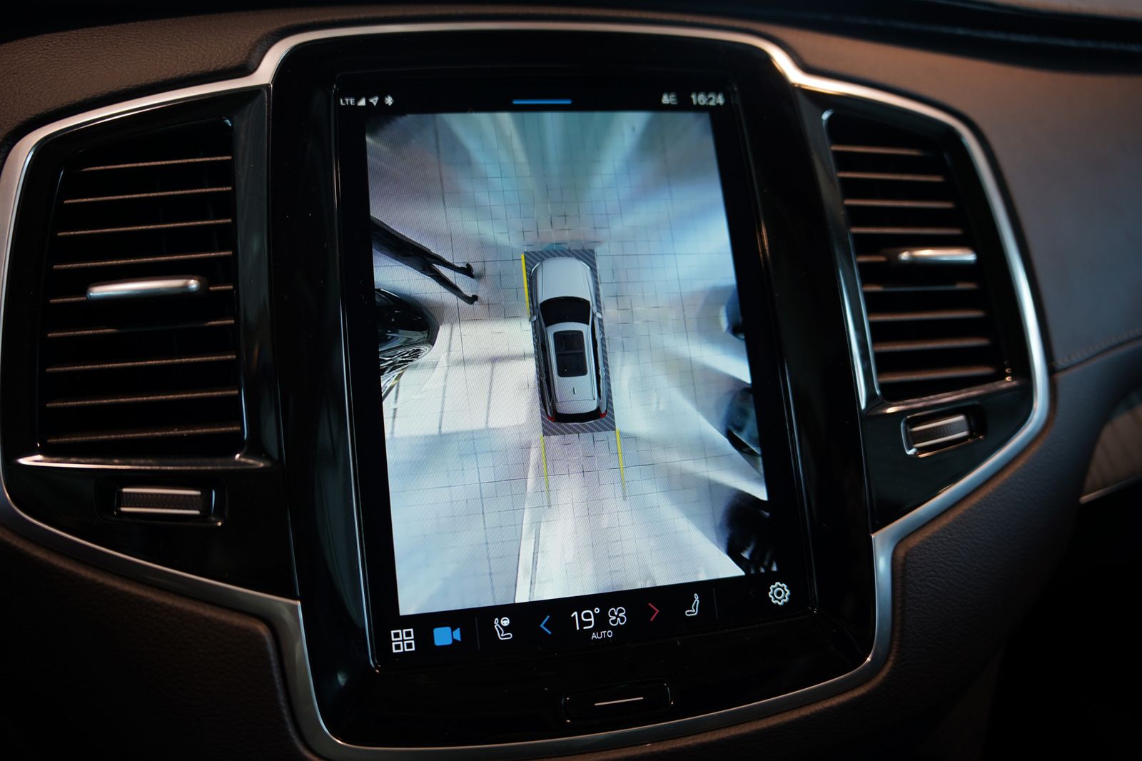 Volvo XC90 Plus Bright AWD *7-Sitzer *GSD *360° *AHK