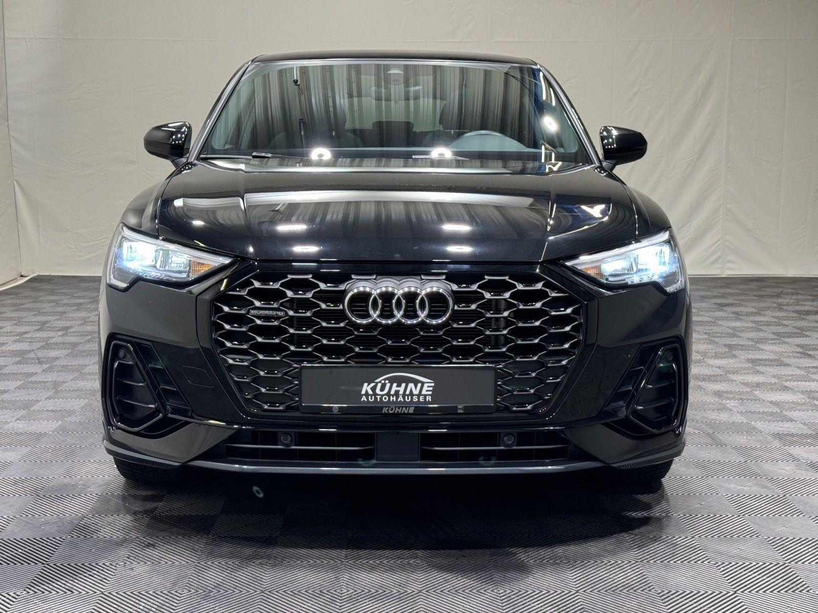 Audi Q3 Sportback 40 TFSI quattro S-Line - Samsaru's Car Outlet