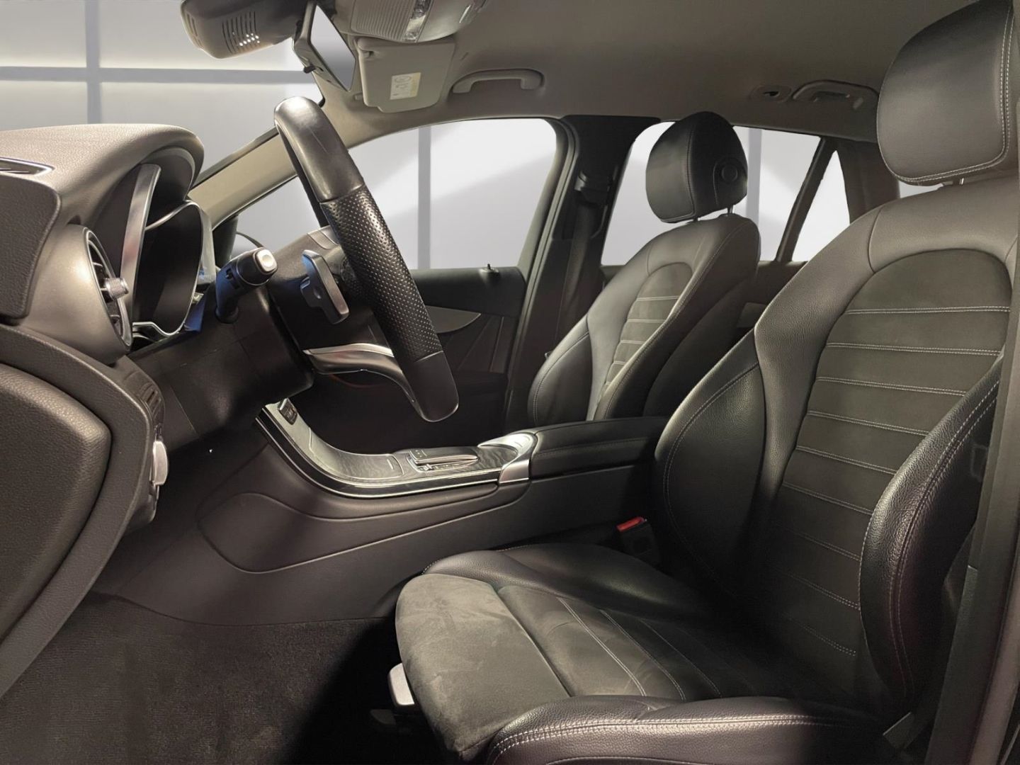 Mercedes-Benz GLC 300 e 4M AMG - Samsaru's Car Outlet