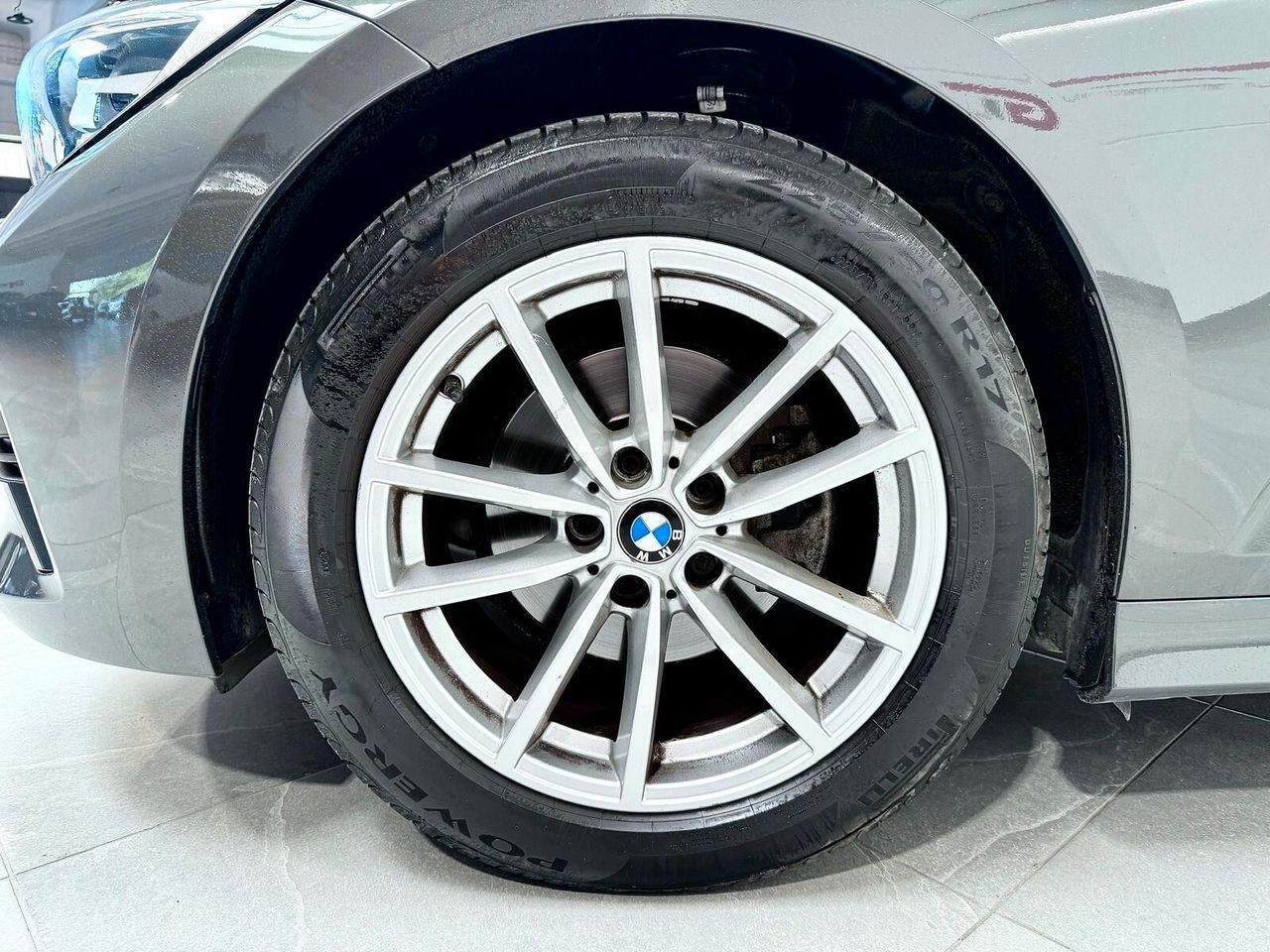 BMW 320 320D xDrive Touring Business - Samsaru's Car Outlet