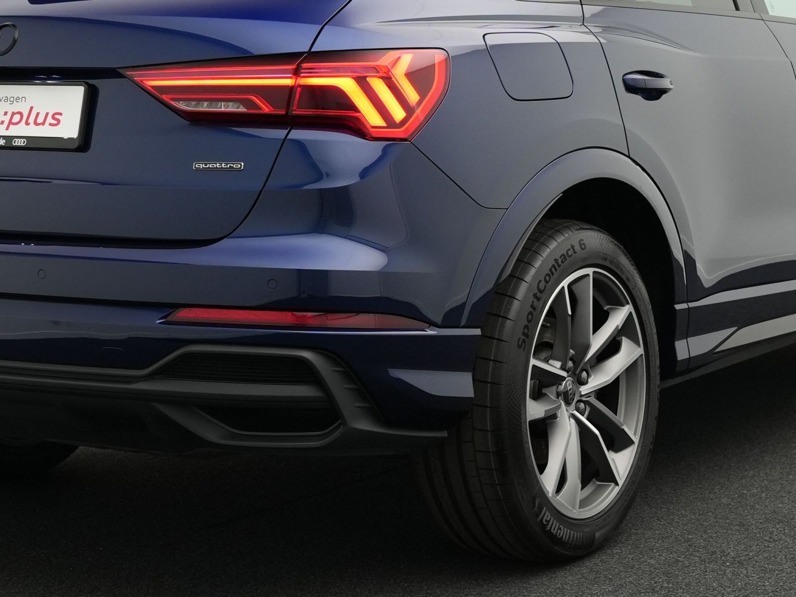 Audi Q3 40 TFSI quattro S line - Samsaru's Car Outlet