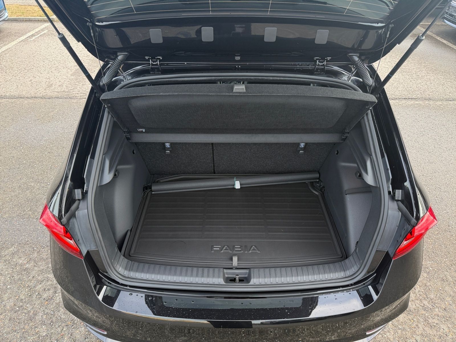 Skoda Fabia 130 Edition 1.5 TSI NAVI LED 177PS