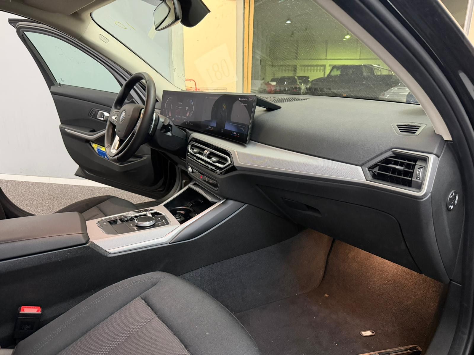 BMW 320d xDrive Limo SHADOW-LINE WIDE*LED*DRIVE ASSI