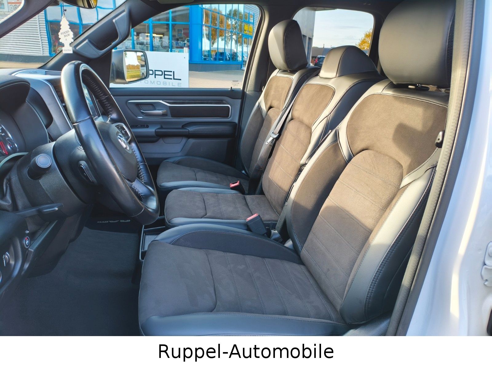 Dodge RAM 5.7 V8 LPG  QuadCab LKW R-CAM 6.Sitzer