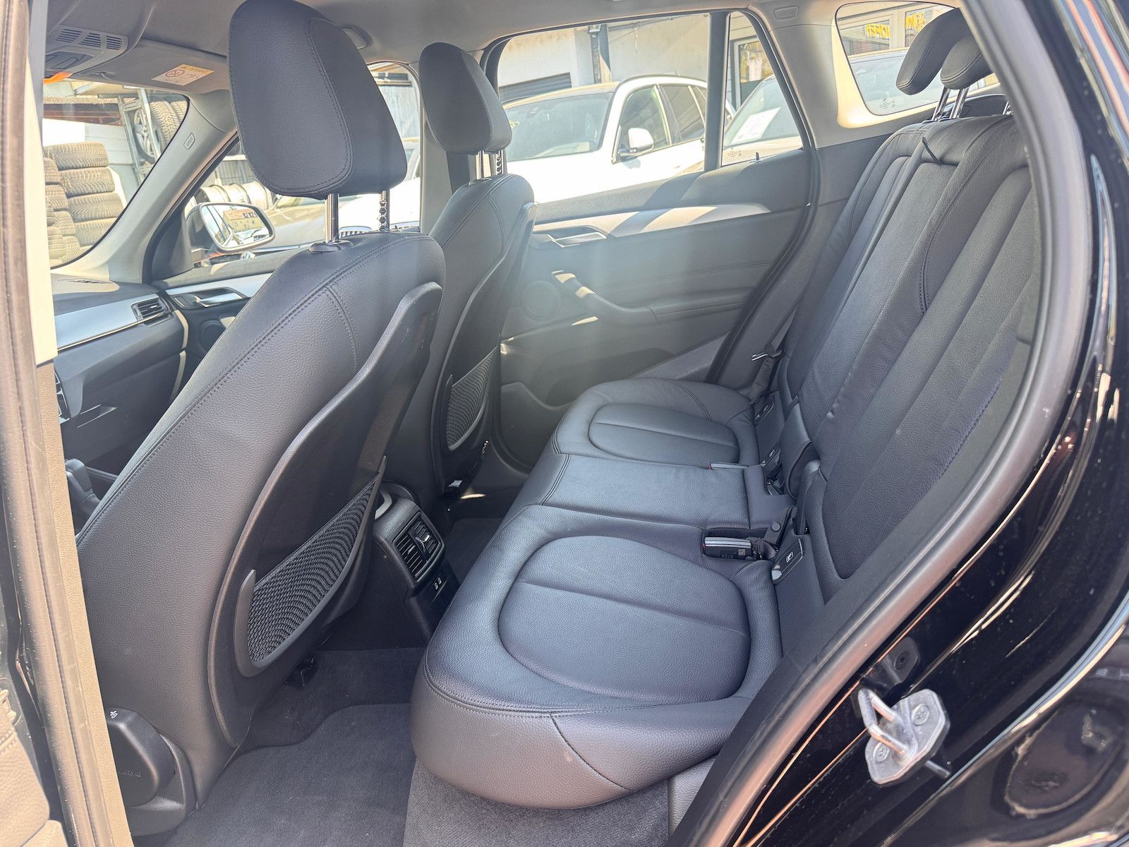 BMW X1 xDrive25e Advantage - Samsaru's Car Outlet