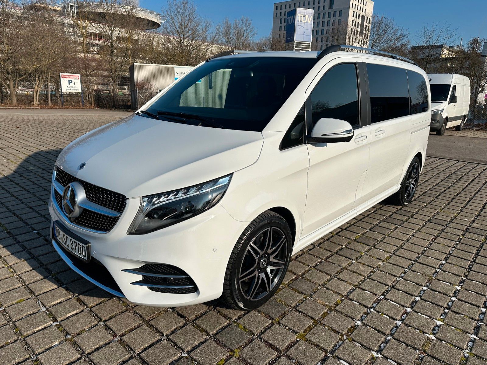 Mercedes-Benz V 220 d - Samsaru's Car Outlet