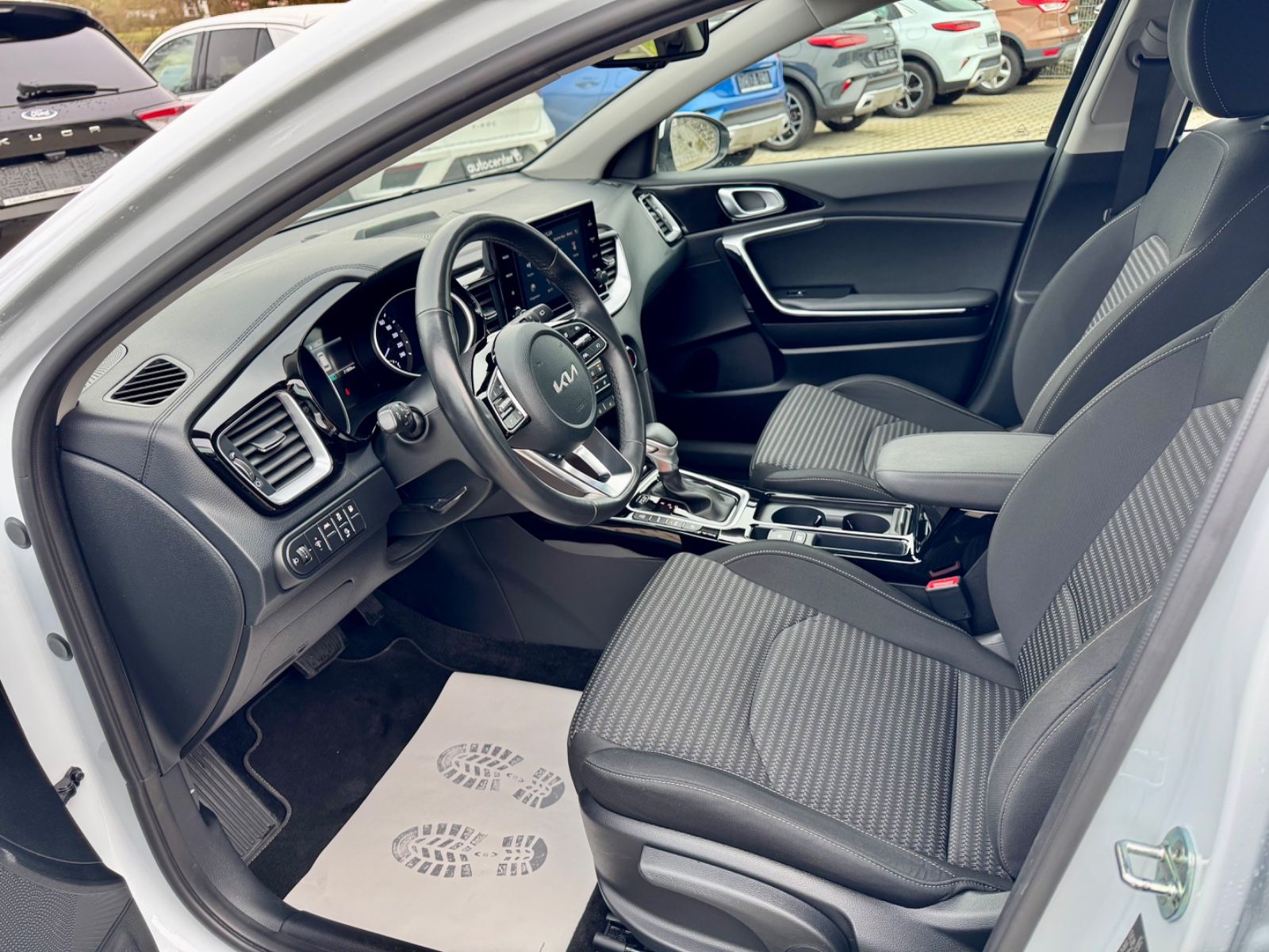 Kia cee'd - Samsaru's Car Outlet