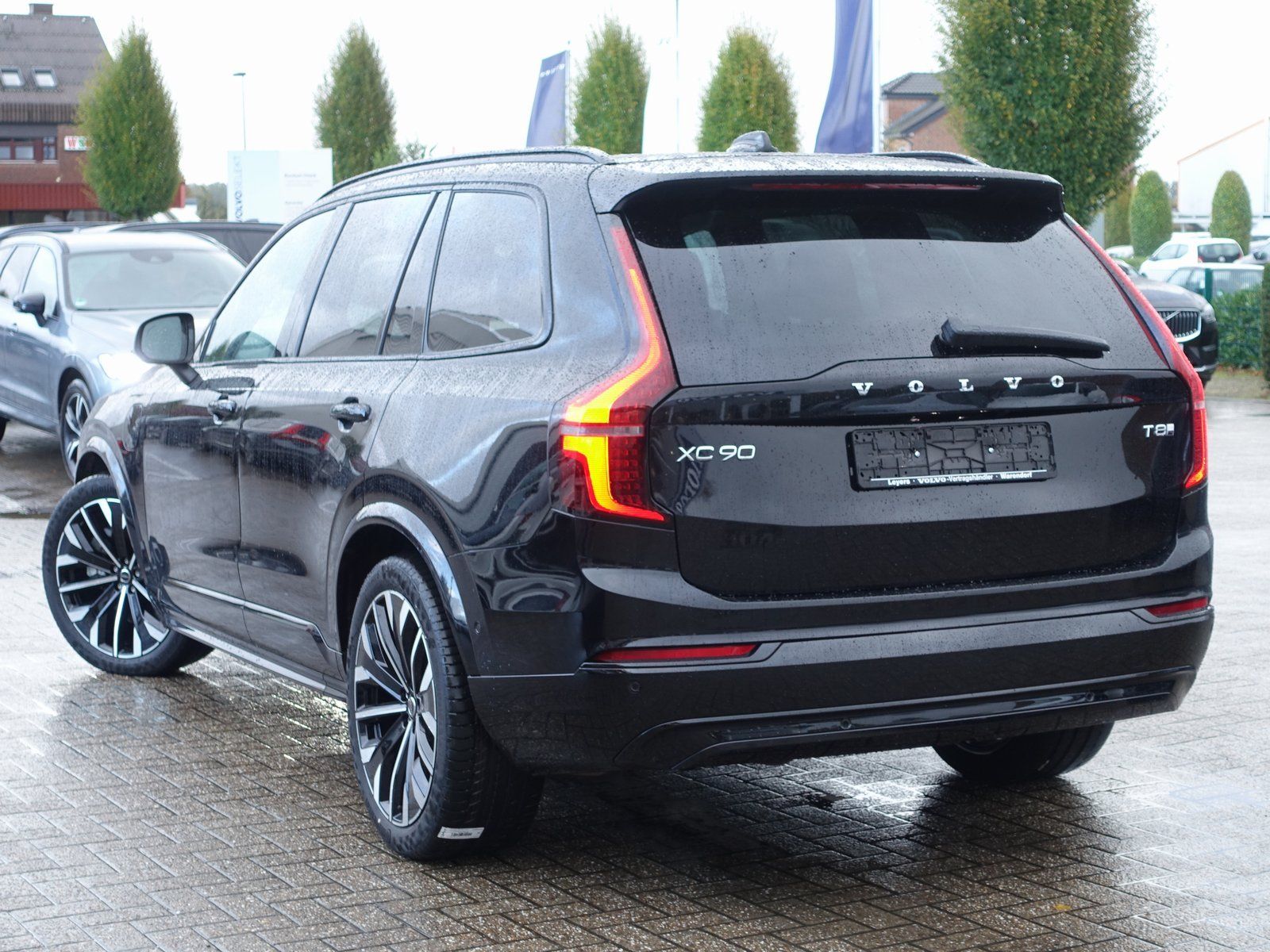 Volvo XC90 Plus Dark T8 AWD Plug-in Hybrid/B&W/Four-C