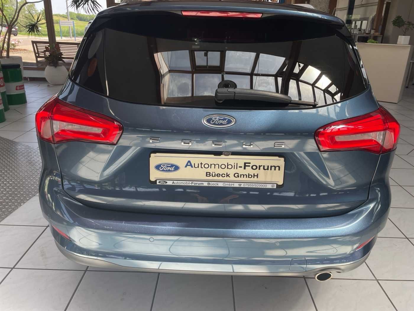 Ford Focus Turnier Aut. TITANIUM X - Samsaru's Car Outlet