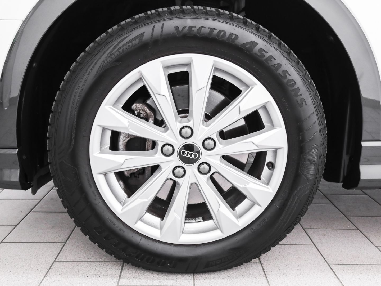 Audi Q3 Sportback 45 TFSI quattro S line - Samsaru's Car Outlet