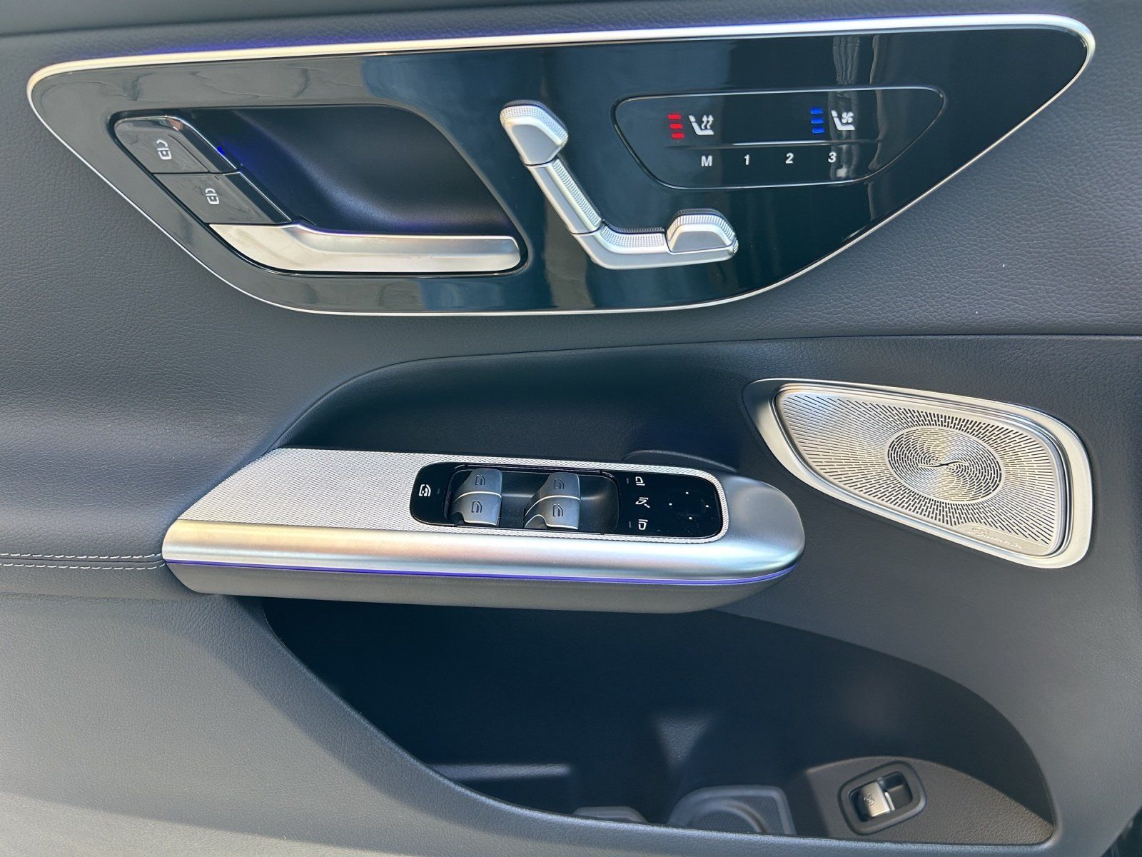 Mercedes-Benz GLC 300d 4M AMG AIRMATIC Burmester AHK Pano 360