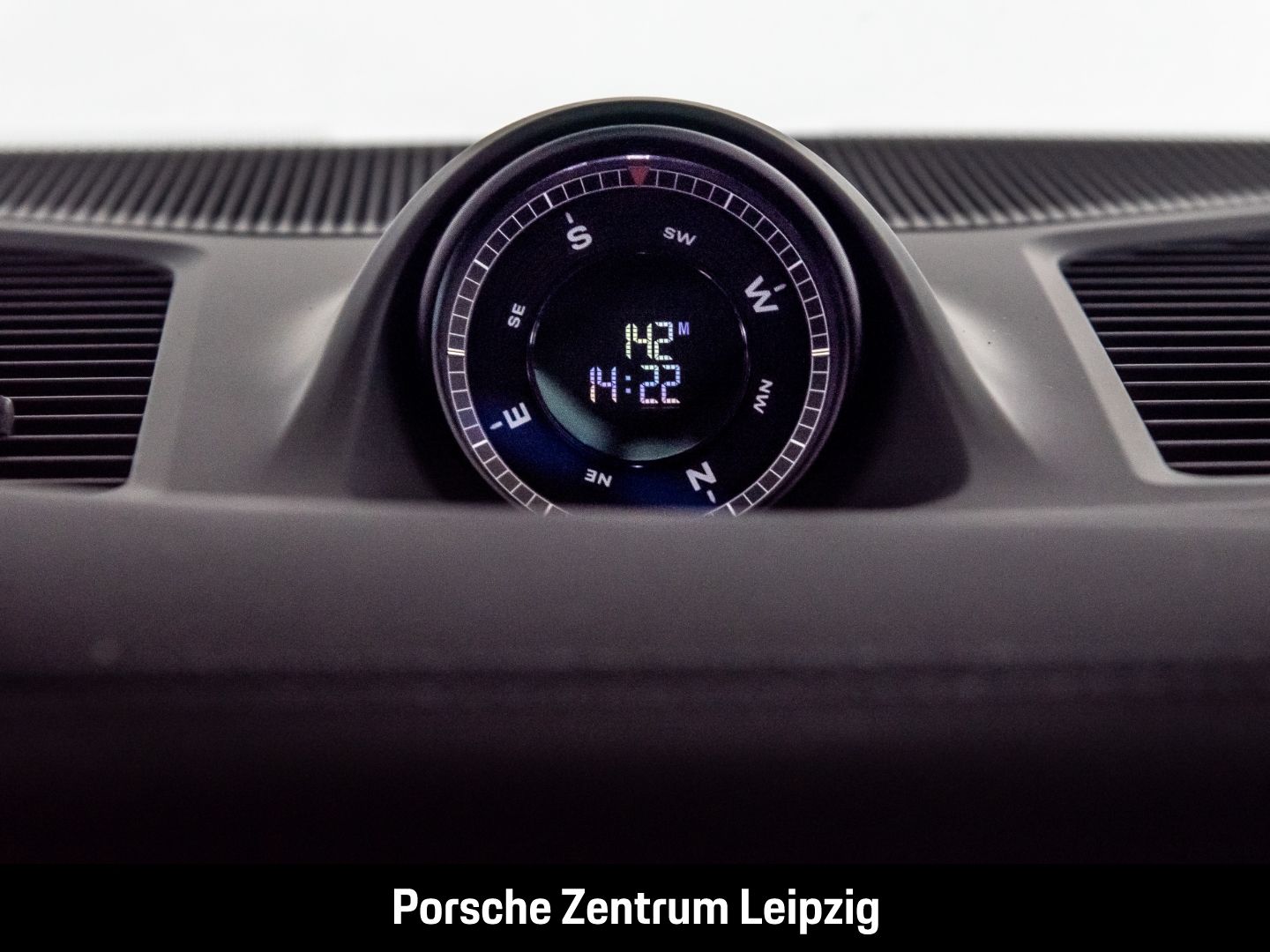 Porsche Cayenne E-Hybrid Coupe AHK Matrix Bose Abstandst