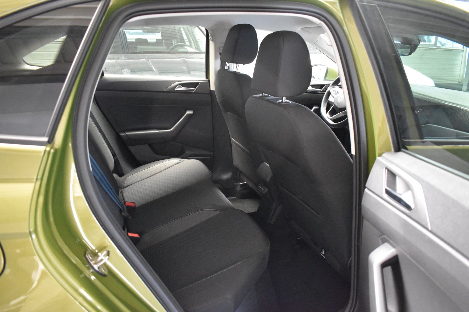 Volkswagen Taigo 1.0 TSI LIFE - Samsaru's Car Outlet