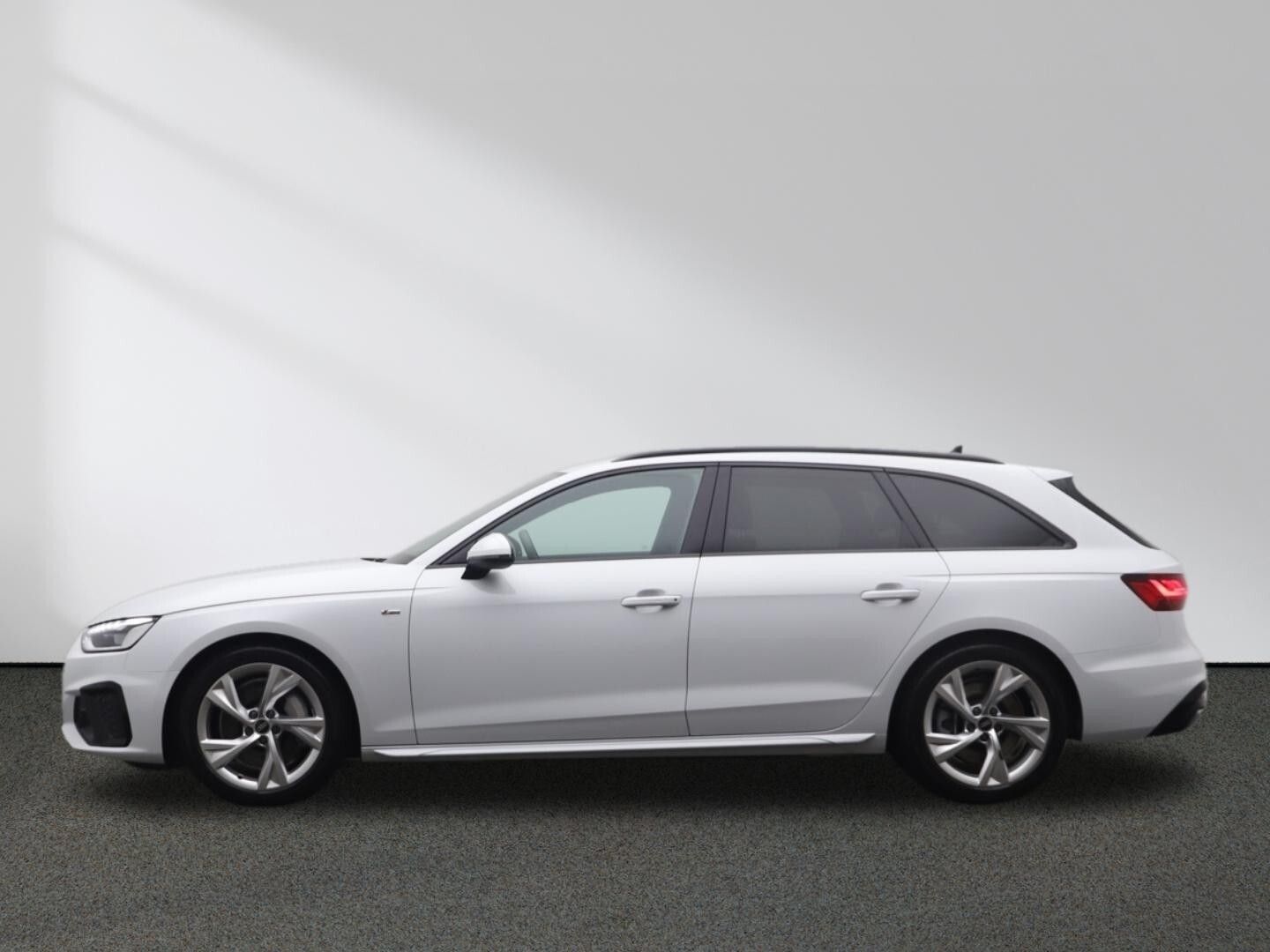 Audi A4 Avant S line 45 TFSI quattro - Samsaru's Car Outlet