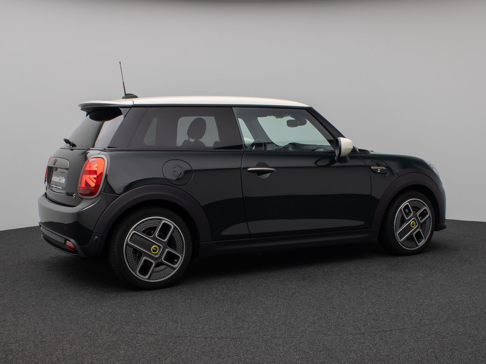 MINI COOPER SE Resolute Edition - Samsaru's Car Outlet