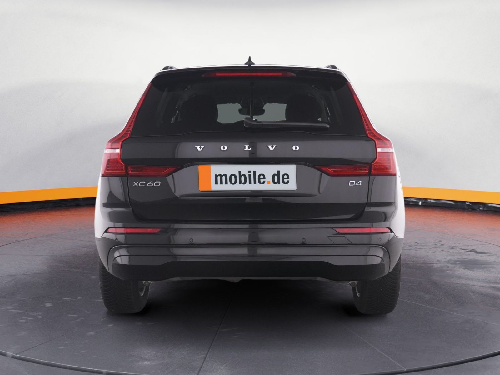 Volvo XC60 B4 D CORE - Samsaru's Car Outlet