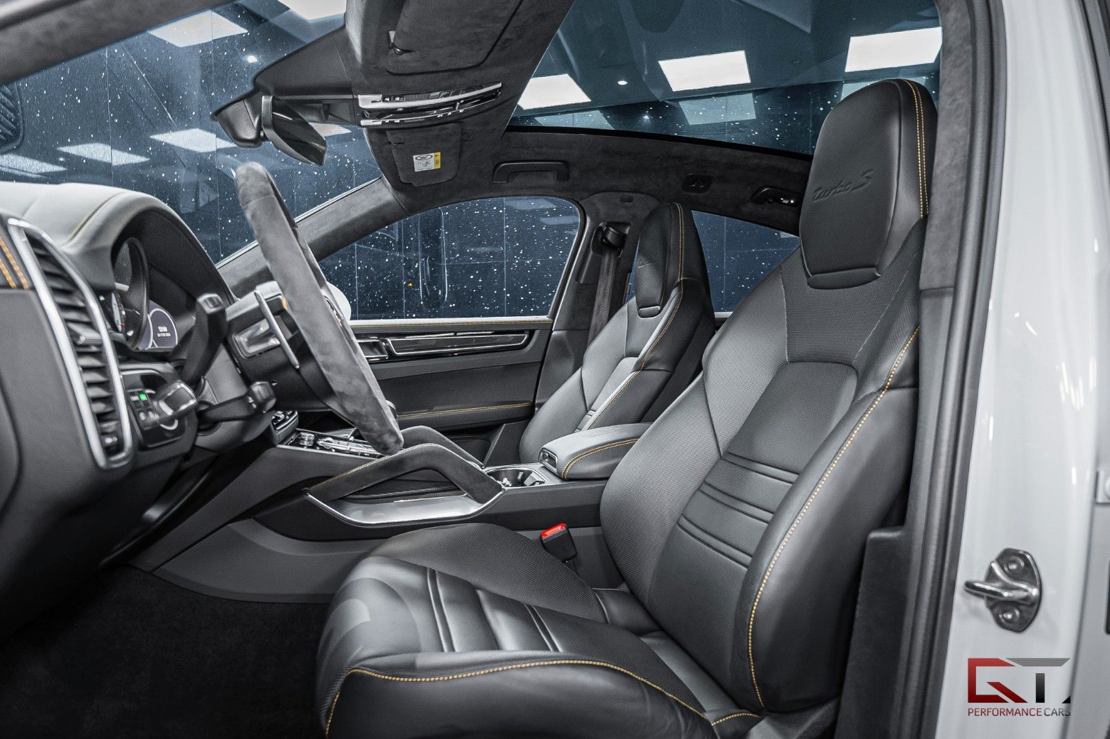 Porsche Cayenne Turbo S E-Hyb Coupé VAT Keramik SpDesign