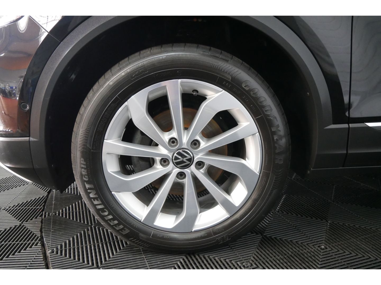 Volkswagen T-Roc Style 1.5 TSI - Samsaru's Car Outlet