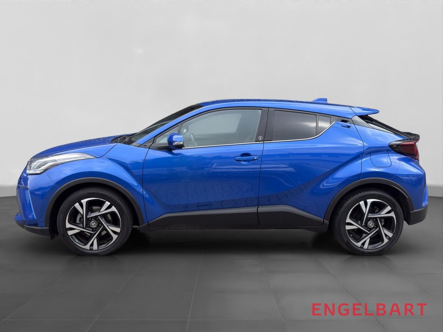 Toyota C-HR 2.0 Hybrid Team D - Samsaru's Car Outlet