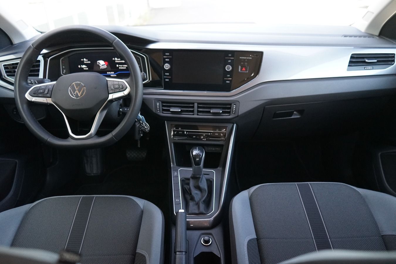 Volkswagen Polo 1.0 TSI Style - Samsaru's Car Outlet