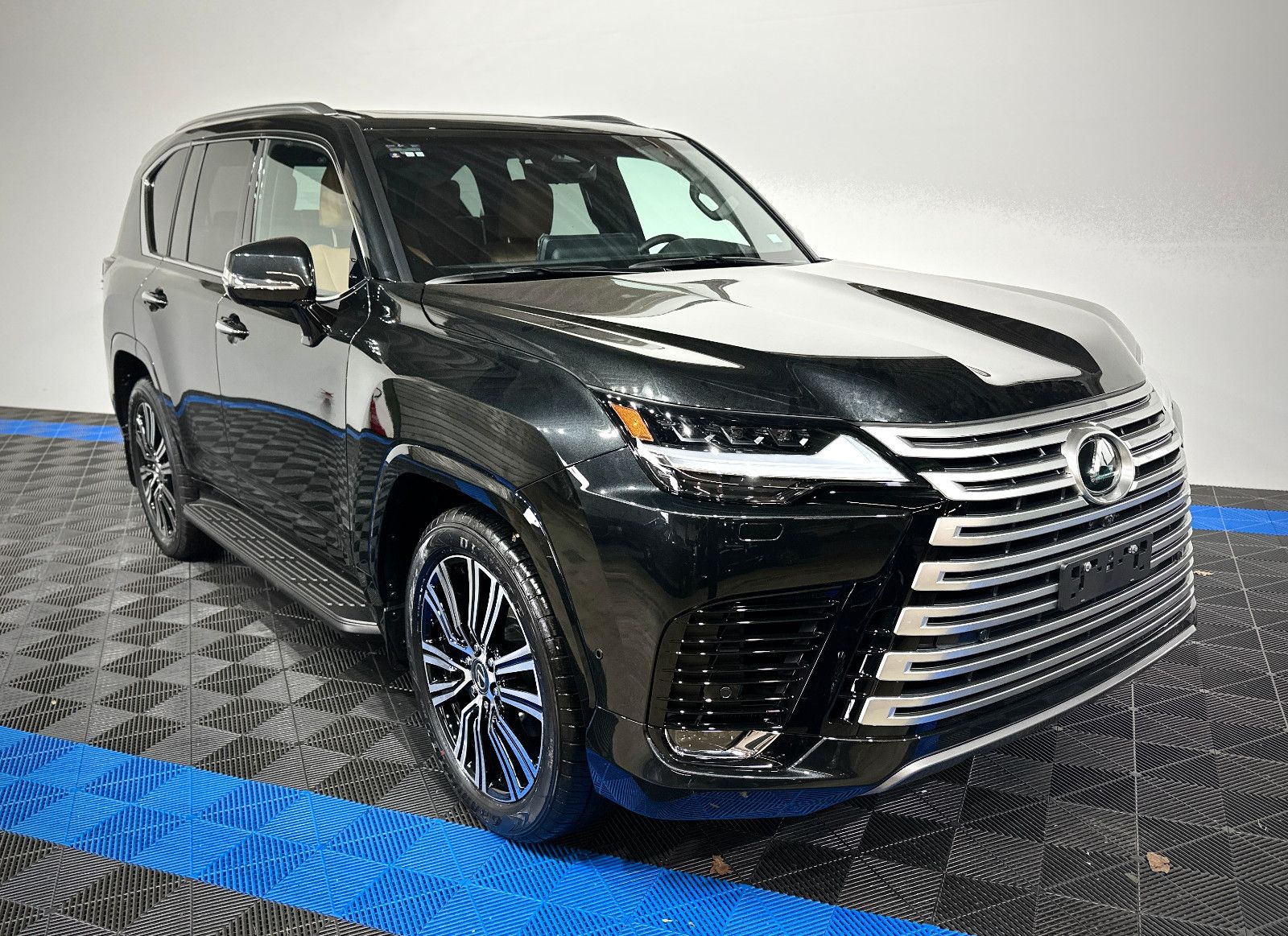 Lexus LX700H Luxury, 2025/Full options/NO VAT! T1