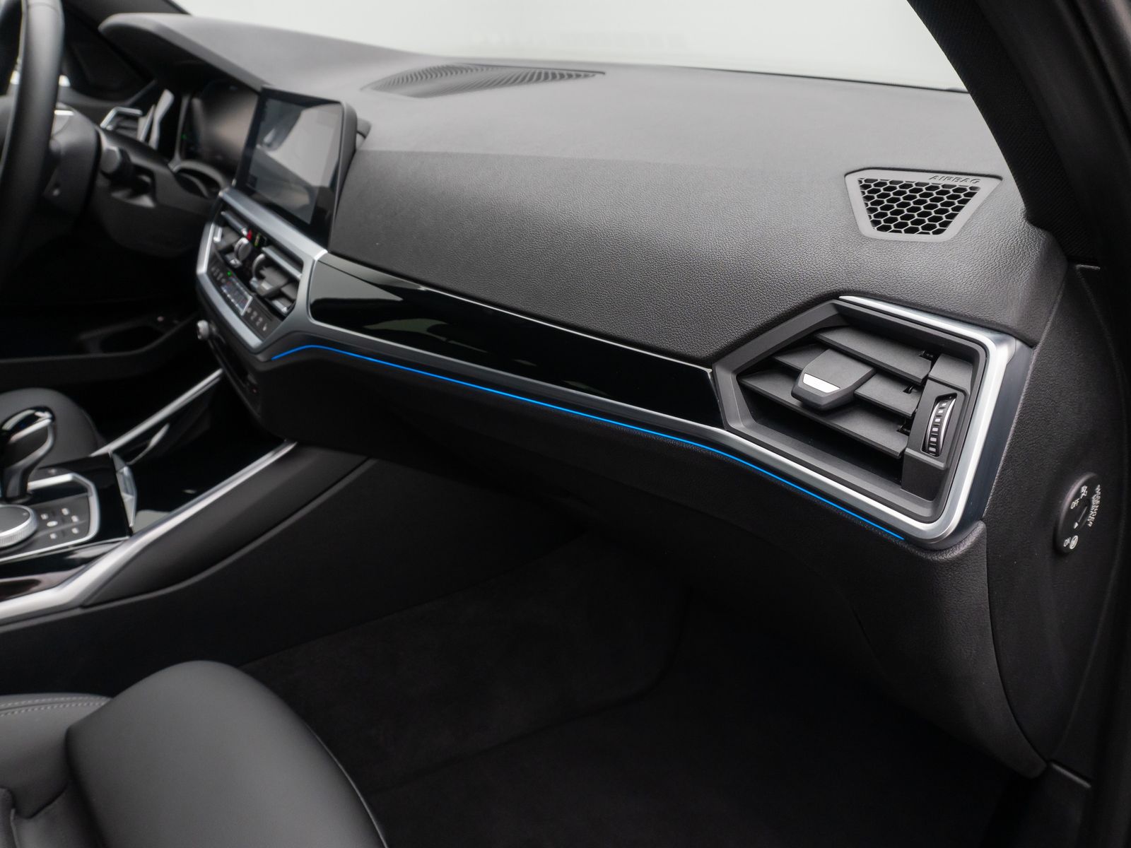 BMW 320e Sport Line - Samsaru's Car Outlet