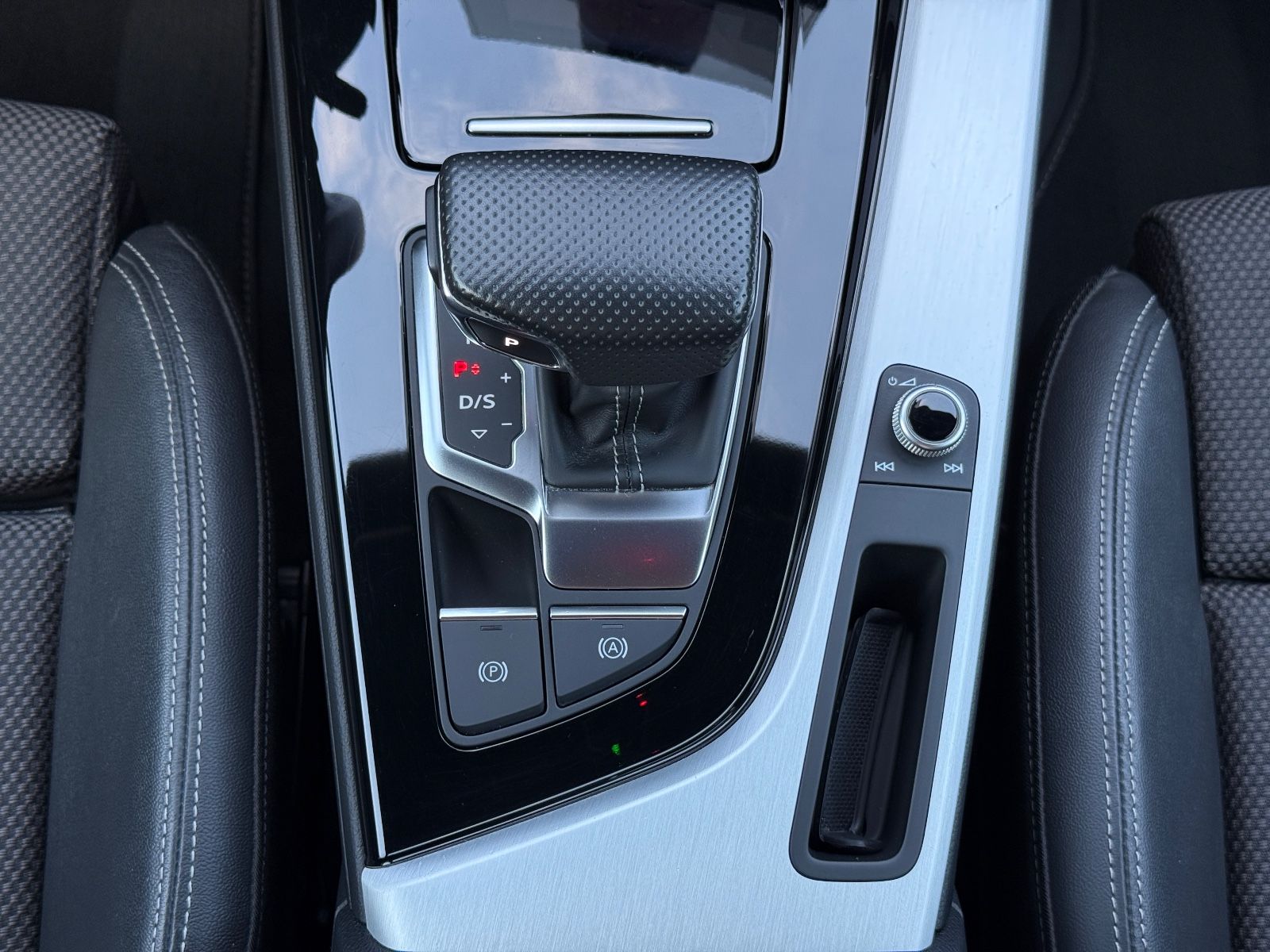 Audi A4 Avant 40 TDI S-Line - Samsaru's Car Outlet