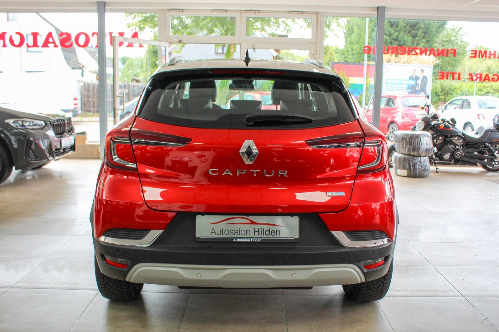 Renault Captur 1.6 E-Tech Hybrid Intens - Samsaru's Car Outlet