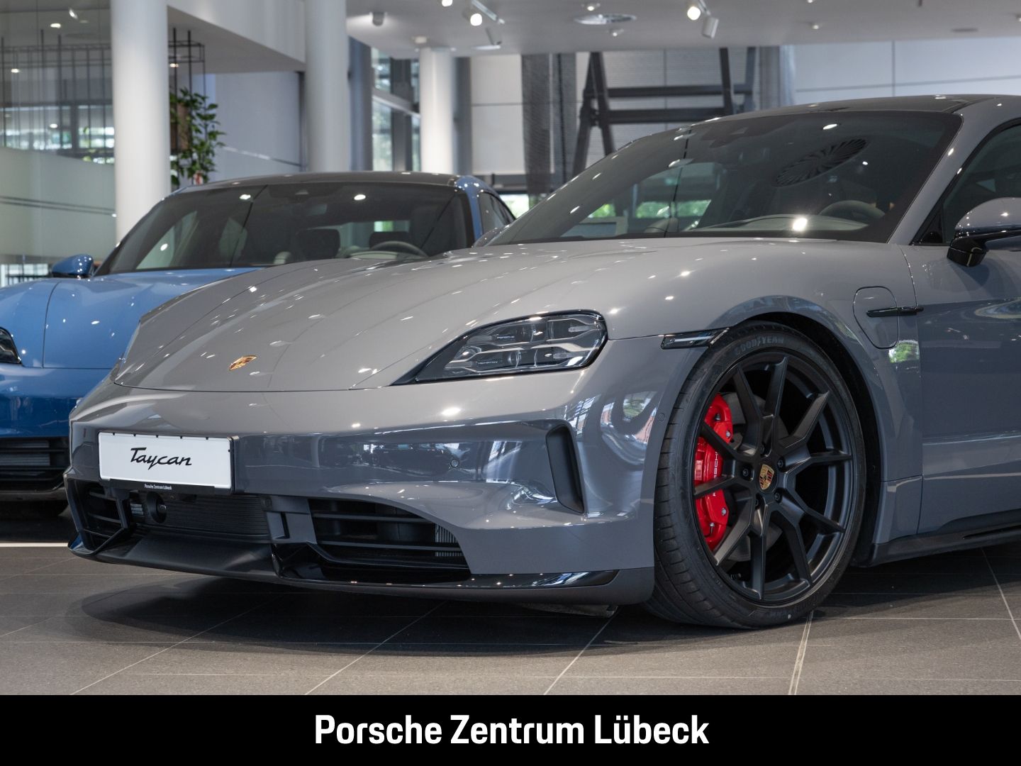 Porsche Taycan GTS InnoDrive HUD Soft-Close LED-Matrix