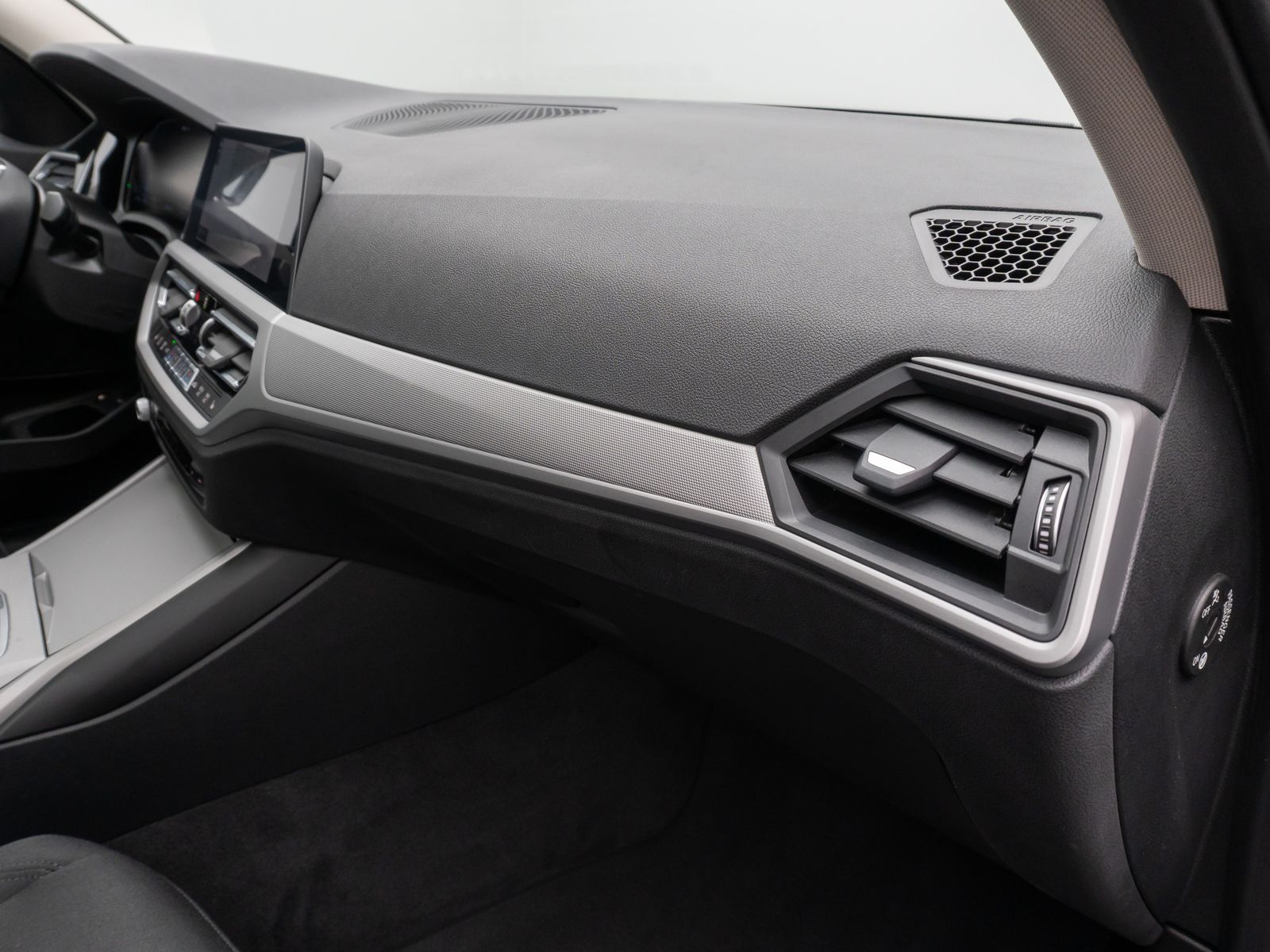 BMW 320e - Samsaru's Car Outlet