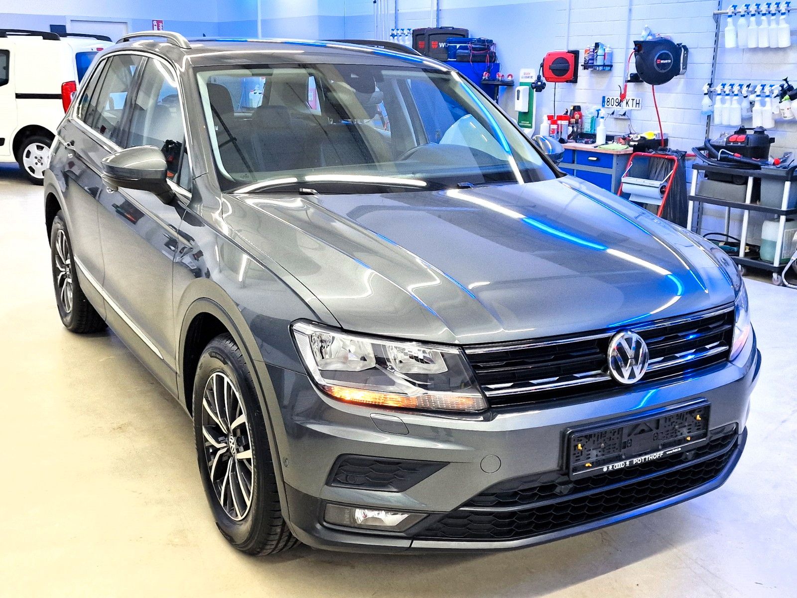 Volkswagen Tiguan 1.5-TSI Comfortline - Samsaru's Car Outlet