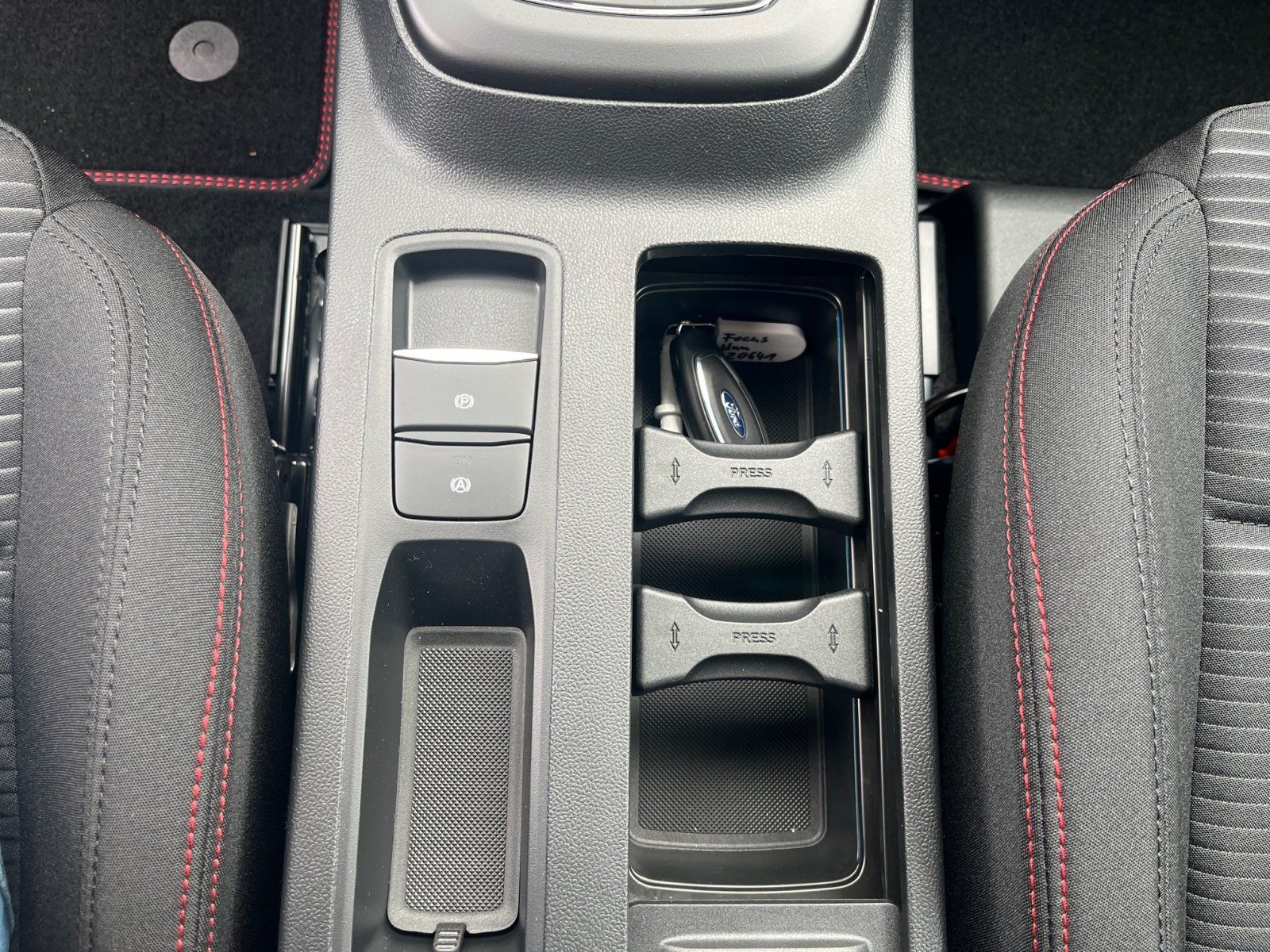 Ford Focus ST-Line X 1.0 EcoBoost Automatik ACC, Navi