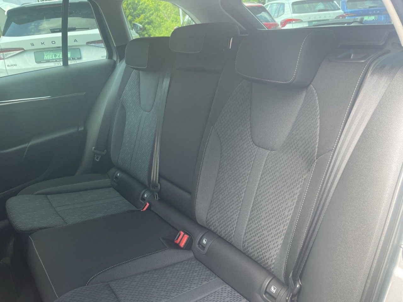 Skoda Octavia STYLE 2.0TDI DSG - Samsaru's Car Outlet
