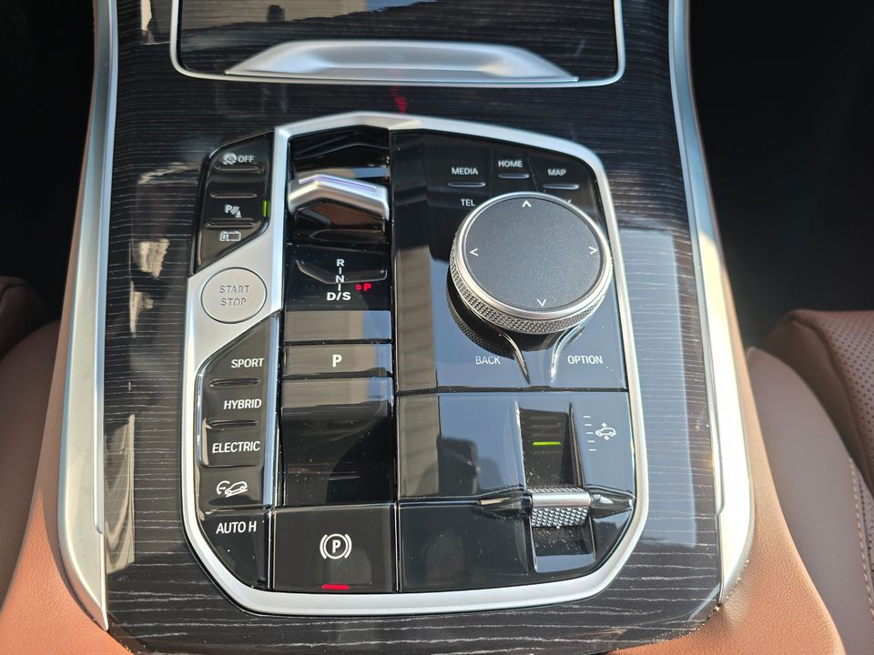 BMW X5 xDrive50e M Sportpaket*Pano*AHK*adapLED*DAPro