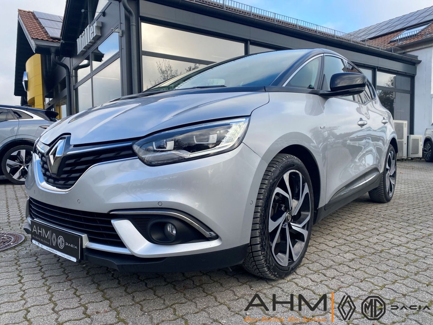 Renault Scenic IV BOSE Edition BLUE dCi - Samsaru's Car Outlet