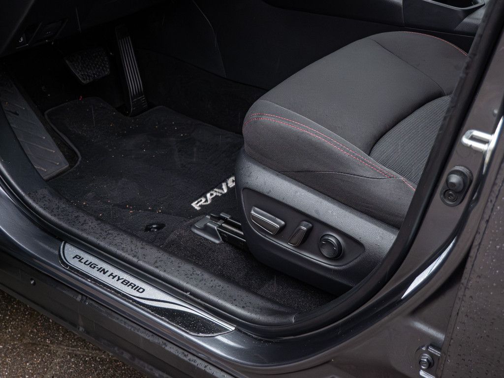 Toyota RAV4 2.5 Plug-in Hybrid 4x4 SHZ KAMERA NAVI ACC