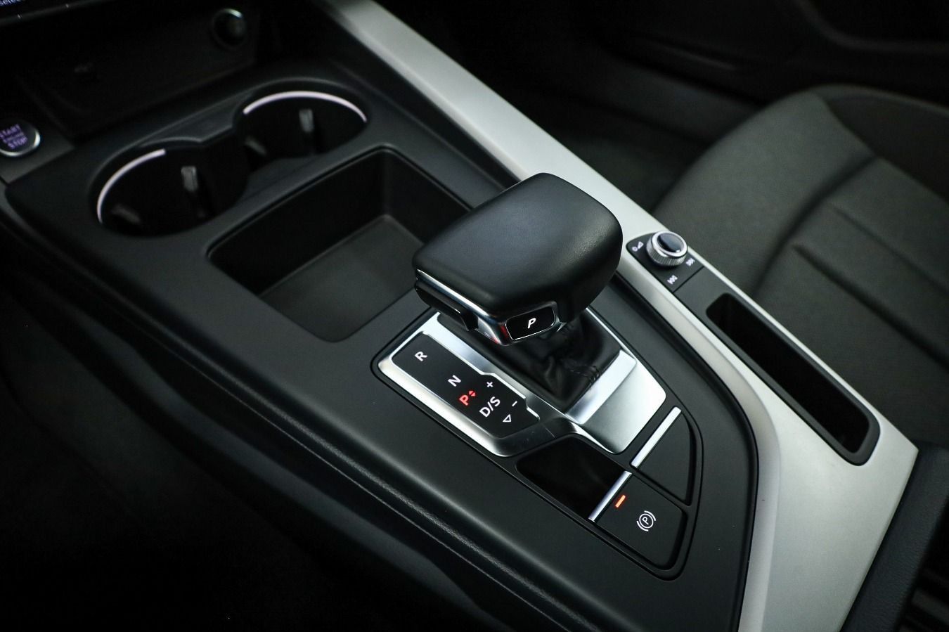 Audi A4 Avant Advanced 45 TFSI qu. - Samsaru's Car Outlet