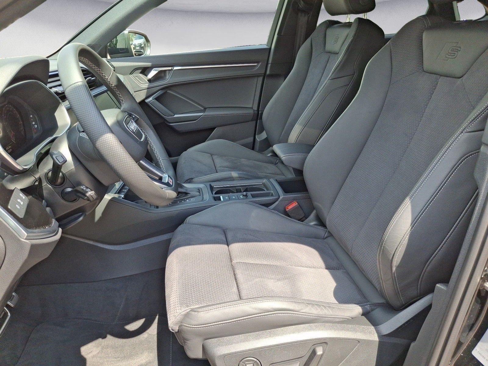 Audi Q3 Sportback S line 40 TDI quattro *AHK *LED *KA