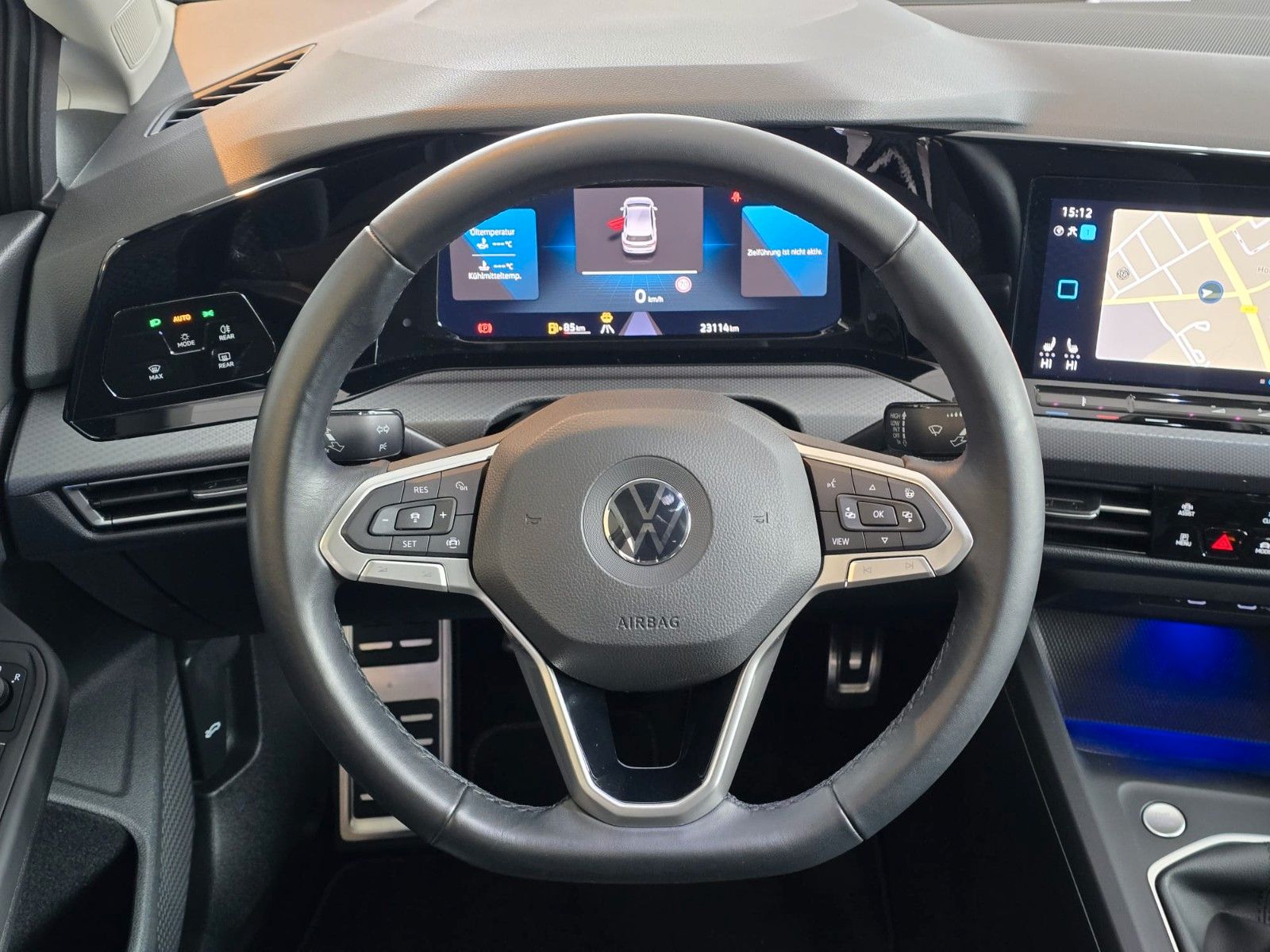 Volkswagen Golf VIII Active - Samsaru's Car Outlet