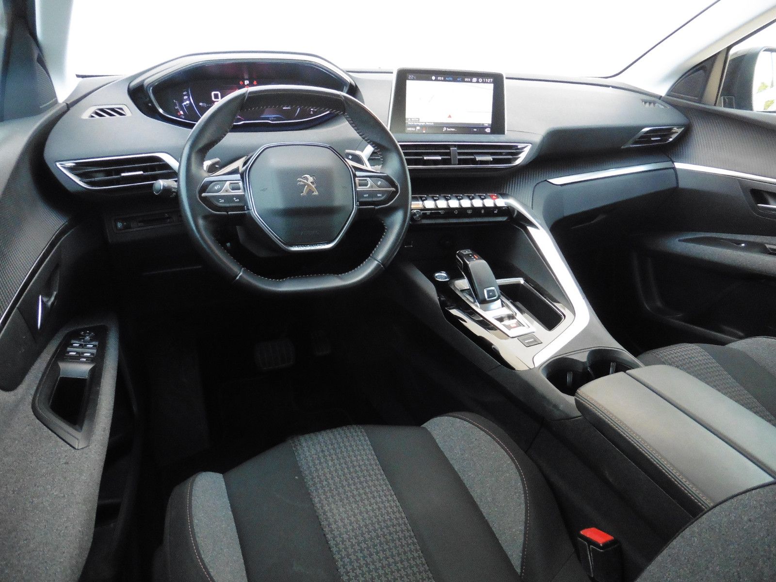 Peugeot 3008 BlueHDi 130 EAT8 - Samsaru's Car Outlet