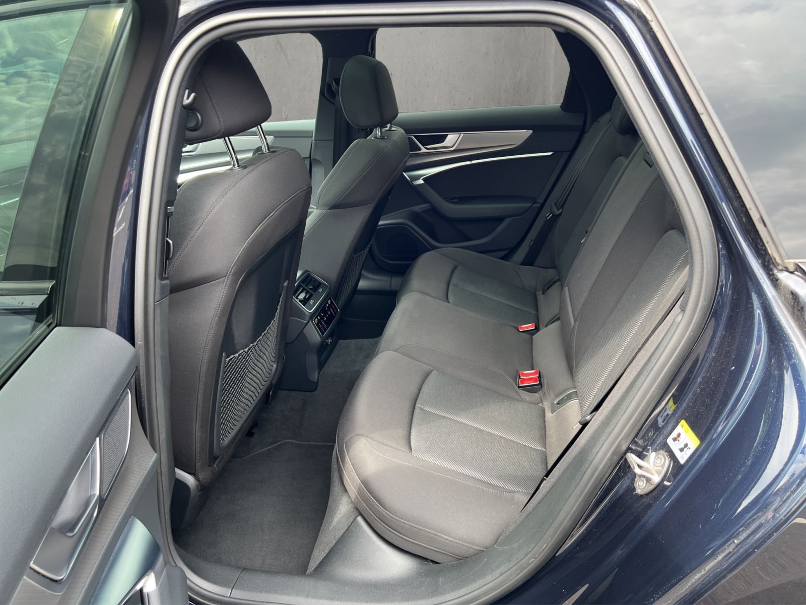 Audi A6 Avant 45 TFSI quattro S tronic - Samsaru's Car Outlet