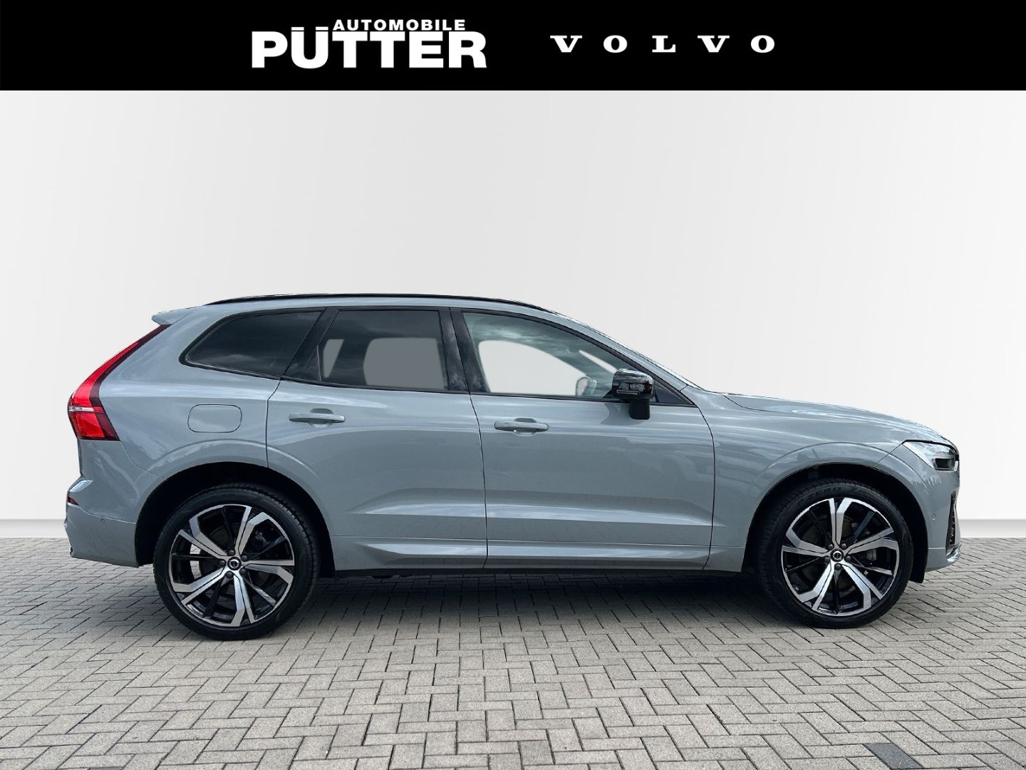 Volvo XC60 B4 Diesel AWD Ultimate Dark 21'' ACC AHK Lu
