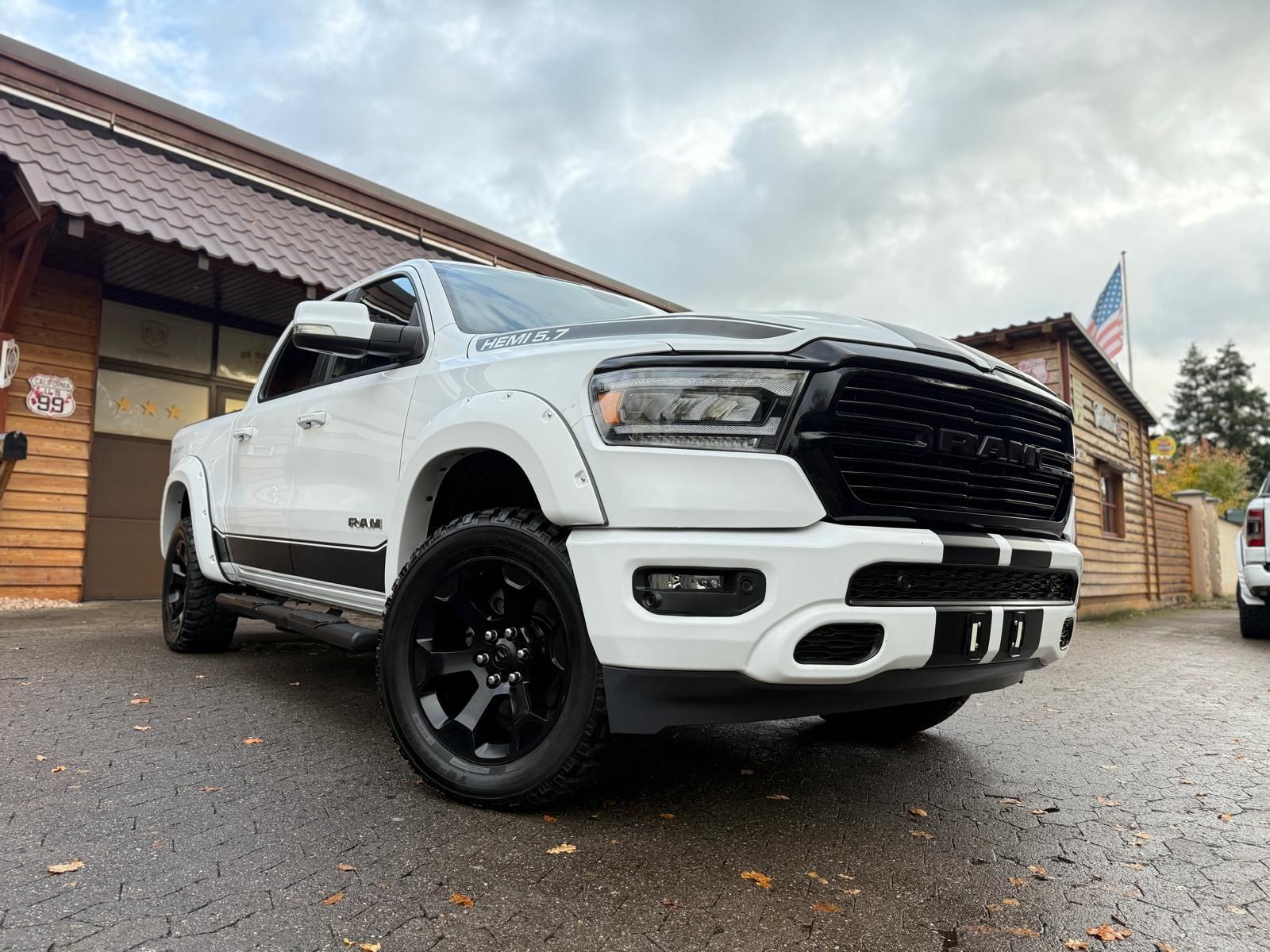 Dodge LARAMI*SPORT*12"RADIO*PANO*OFFROAD*BÜGEL*GARANTI