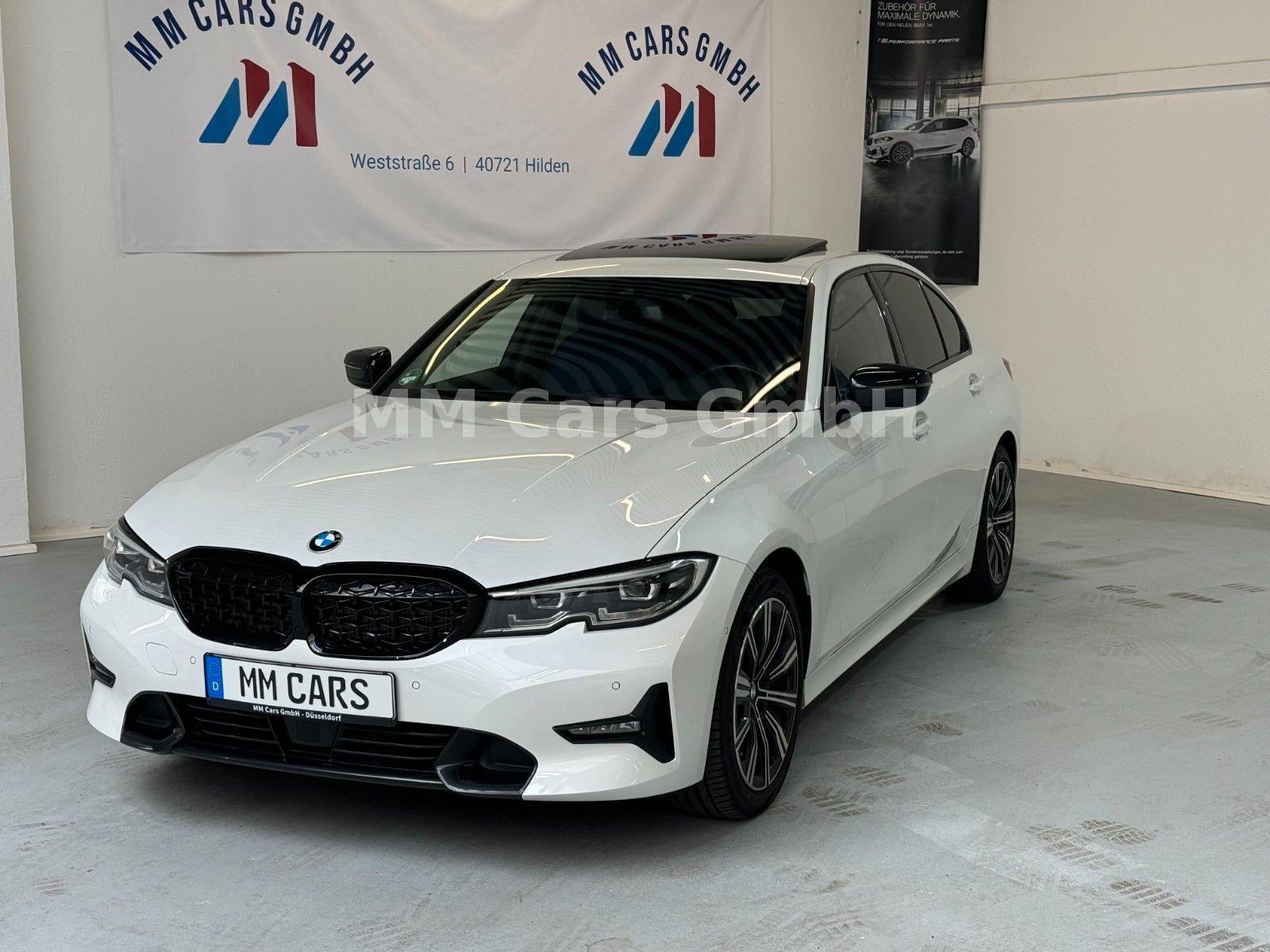 BMW 320d Sport Line - Samsaru's Car Outlet