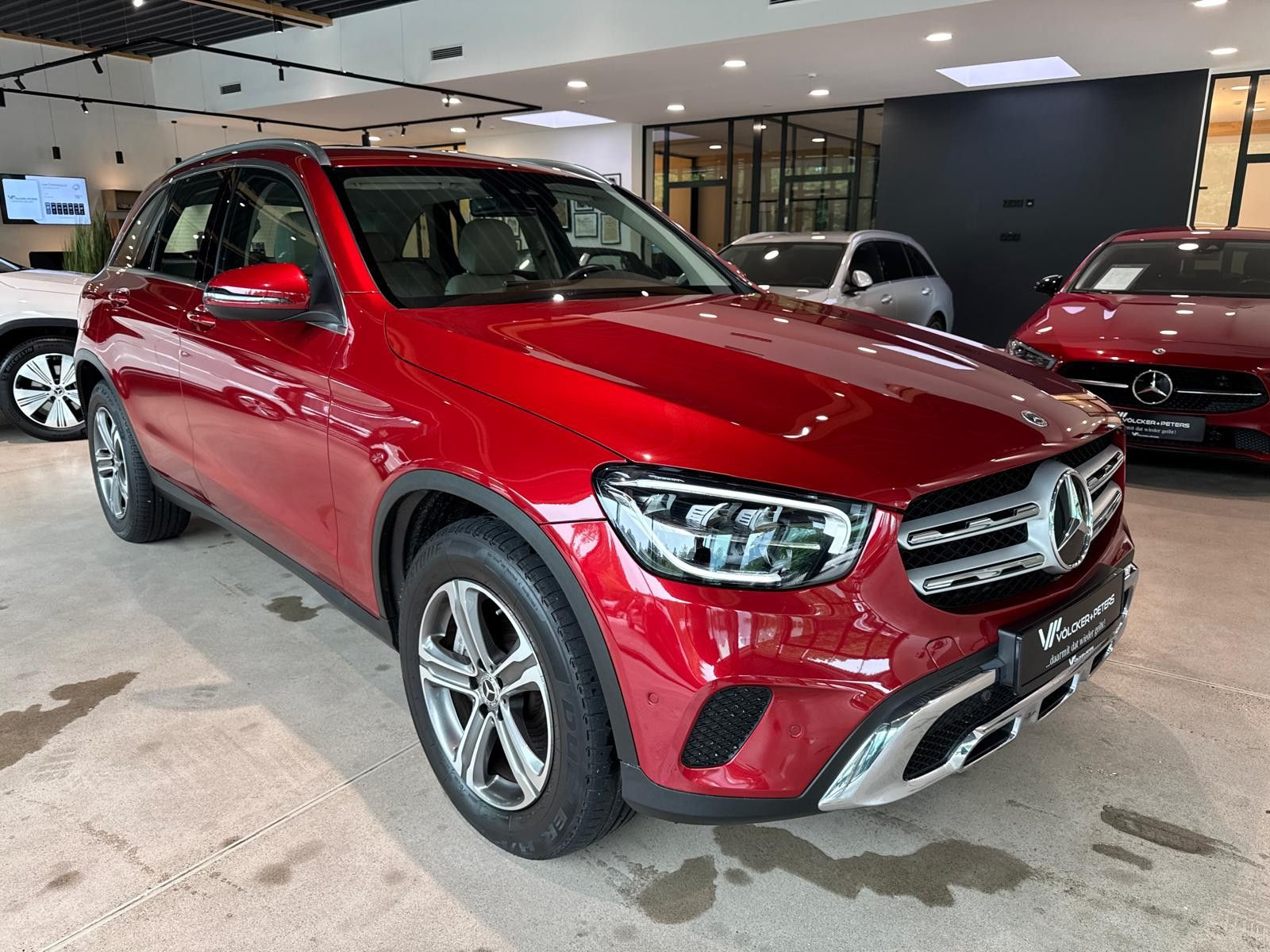 Mercedes-Benz GLC 300 e 4M - Samsaru's Car Outlet